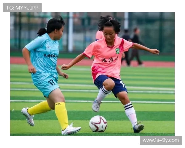 崔会长致力推动足球发展 助力中国足球走向国际舞台